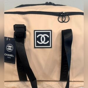 CHANEL GWP Cream and Black Travel Bag
